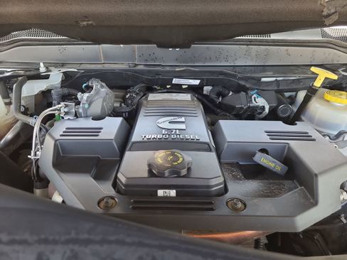 Used 2019 RAM 3500 Laramie AWD/4WD image 17