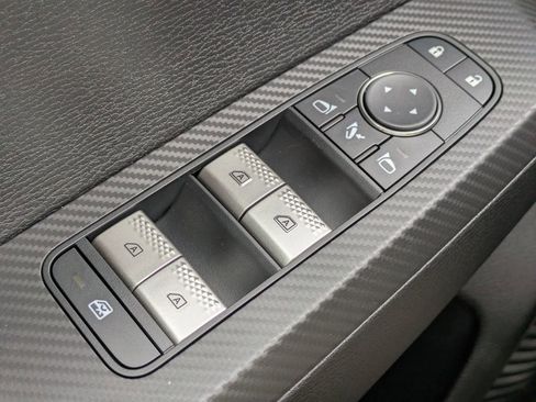 New 2026 Mitsubishi Outlander SE image 24