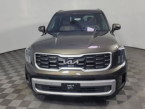 Used 2024 Kia Telluride SX w/ Towing Package FWD image 11