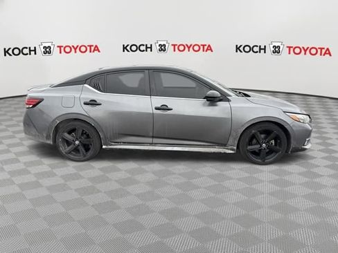 Used 2023 Nissan Sentra SR w/ Midnight Edition Package image 9