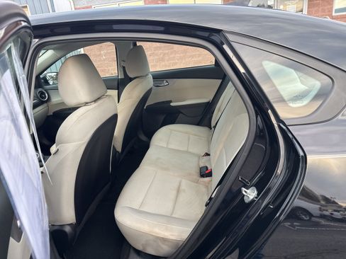 Used 2022 Kia Forte LXS image 14