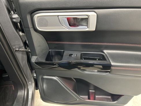 Used 2023 Ford Explorer ST-Line w/ Class IV Trailer Tow Package image 39