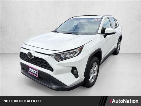 Used 2019 Toyota RAV4 XLE w/ Carpet Mat Package AWD/4WD image 1