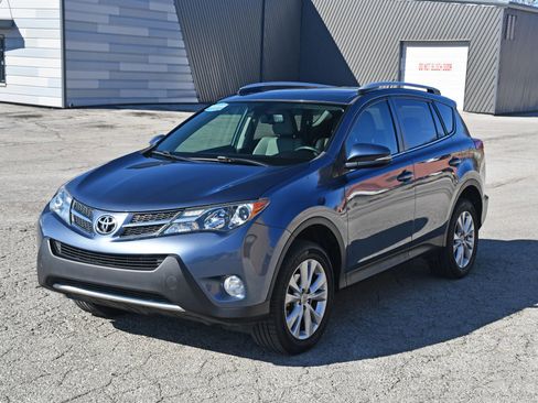 Used 2014 Toyota RAV4 Limited w/ Technology Package image 2