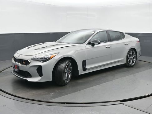 Used 2019 Kia Stinger GT2 image 7