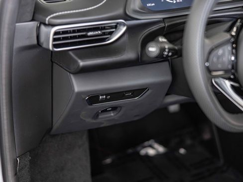 New 2025 Lotus Emira image 18