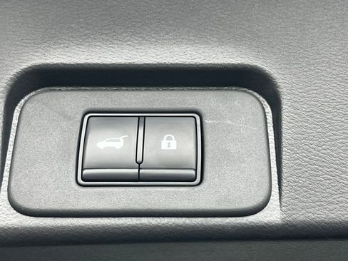 Used 2023 Nissan Rogue SL w/ SL Premium Package image 23