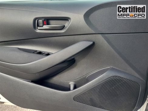 Used 2024 Toyota Corolla LE image 6