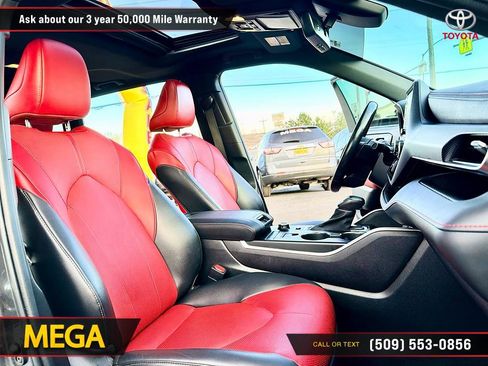 Used 2021 Toyota Highlander XSE image 17