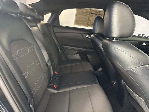 Used 2023 Kia Forte GT-Line w/ GT-Line Premium Package FWD image 28