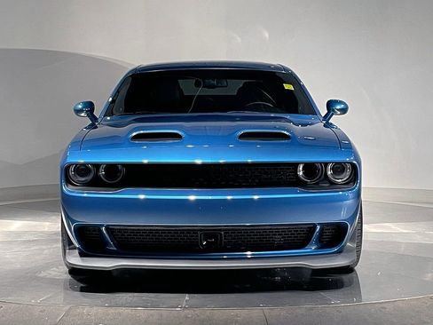Used 2023 Dodge Challenger SRT Hellcat w/ Driver Convenience Group RWD image 3