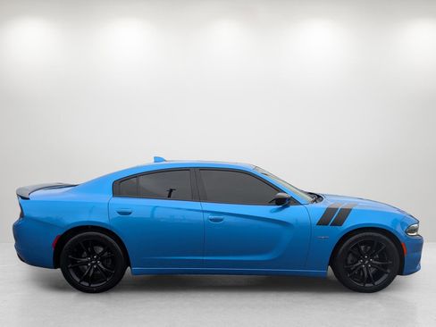 Used 2018 Dodge Charger R/T w/ Blacktop Package image 4