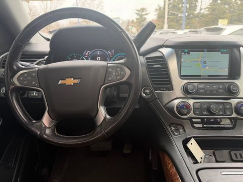 Used 2019 Chevrolet Suburban Premier w/ Premier Plus Edition AWD/4WD image 22