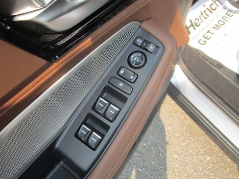 Certified 2024 Acura MDX SH-AWD w/ Technology Package image 15