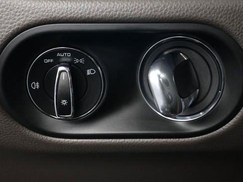 Certified 2026 Porsche Macan image 24