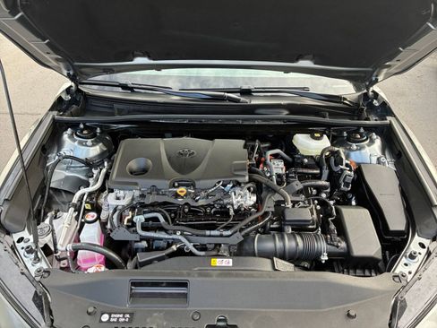 Used 2025 Toyota Camry SE image 32