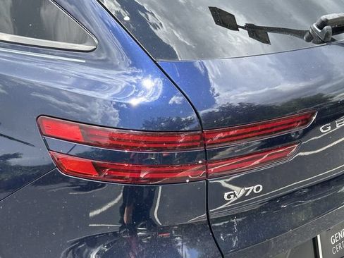 Used 2022 Genesis GV70 3.5T Sport w/ Sport Advanced Package AWD/4WD image 36