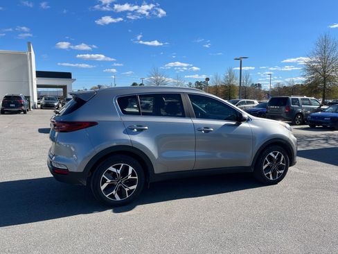 Used 2021 Kia Sportage EX image 10
