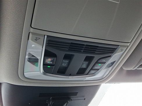 Used 2025 Acura MDX w/ Technology Package image 31