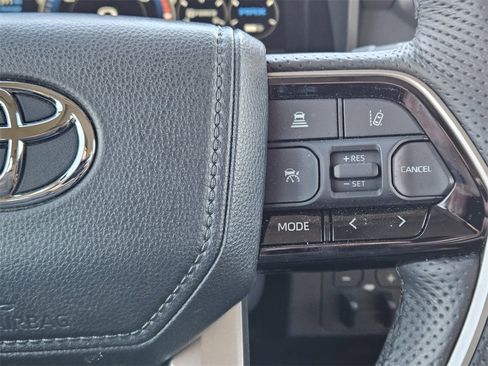 Used 2024 Toyota Tundra Limited image 29