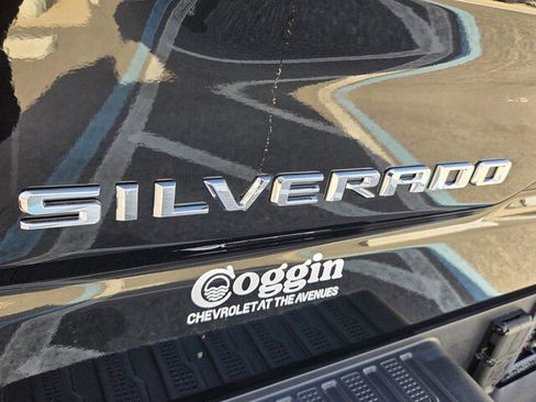 Certified 2026 Chevrolet Silverado 1500 ZR2 AWD/4WD image 35