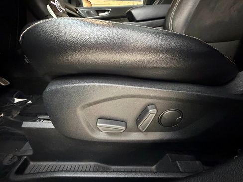 Used 2020 Ford Edge ST w/ Cold Weather Package AWD/4WD image 25