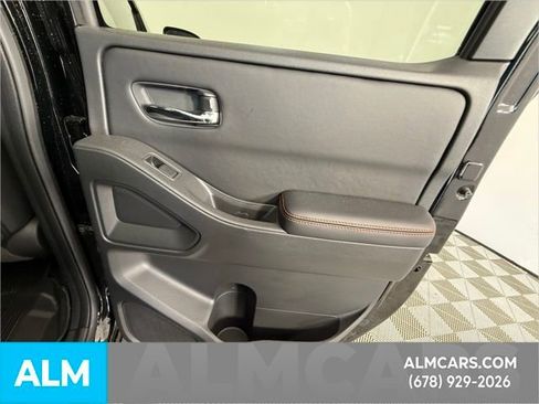 Used 2025 Nissan Frontier PRO-4X w/ Pro Convenience Package image 45
