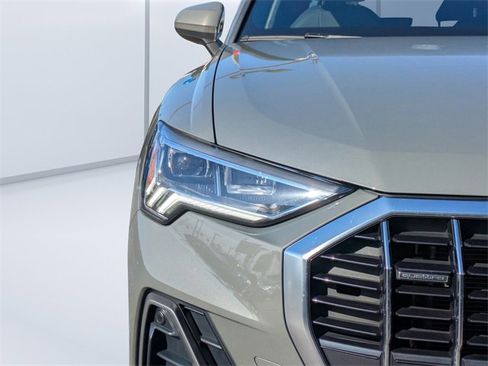 Used 2024 Audi Q3 2.0T Premium image 9