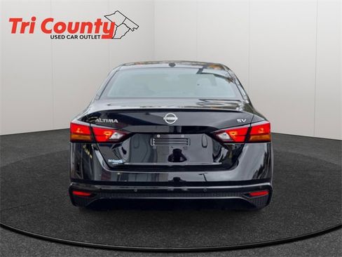 Used 2024 Nissan Altima 2.5 SV image 7