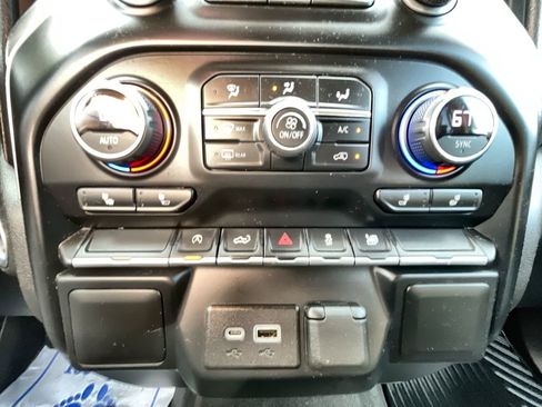 Used 2022 Chevrolet Silverado 1500 LT image 18