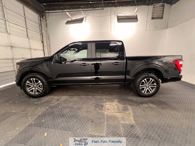 Used 2023 Ford F150 XL w/ STX Appearance Package RWD image 4