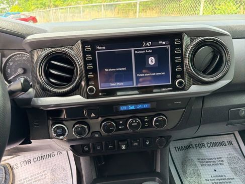 Used 2021 Toyota Tacoma TRD Off-Road w/ Technology Package AWD/4WD image 27