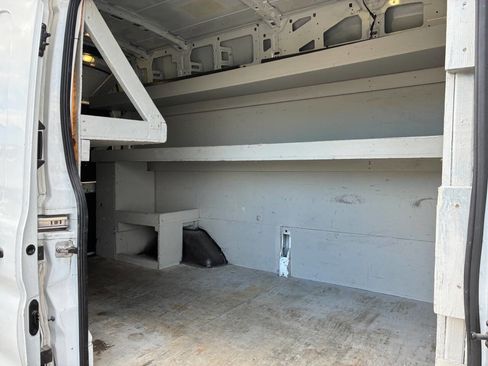 Used 2017 Ford Transit 250 148 High Roof image 6