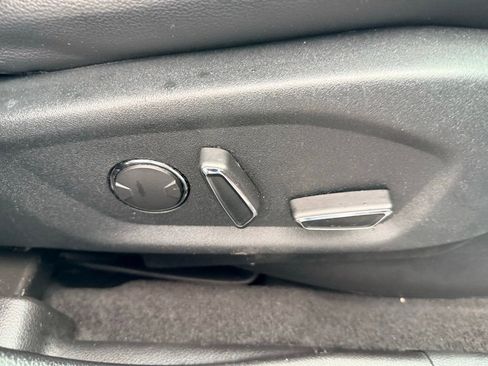 Used 2018 Ford Explorer Sport image 31