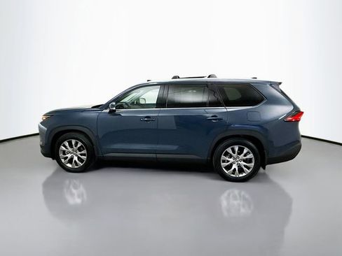 Used 2024 Toyota Grand Highlander Limited image 4