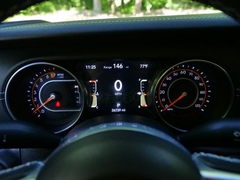 Used 2022 Jeep Gladiator Overland w/ Popular Equipment Package AWD/4WD image 8