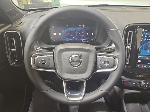 New 2026 Volvo XC40 B5 Ultra w/ Climate Package image 9