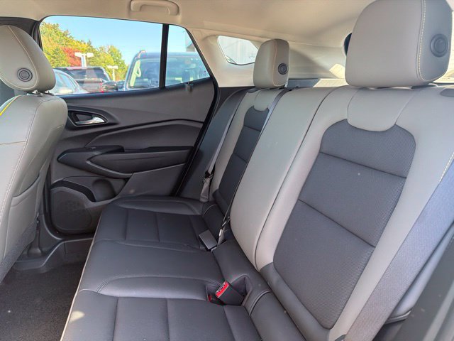 Used 2024 Chevrolet Trax ACTIV FWD image 18