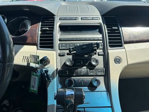 Used 2010 Ford Taurus SEL FWD image 24