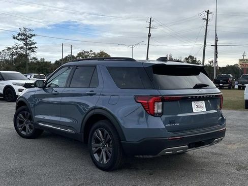 Certified 2025 Ford Explorer Active w/ Active Comfort Package image 13