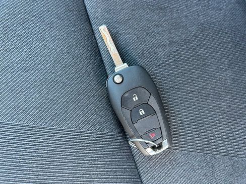 Used 2025 Chevrolet Trax LS FWD image 33