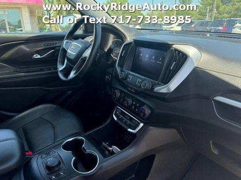 Used 2024 GMC Terrain SLT AWD/4WD image 12