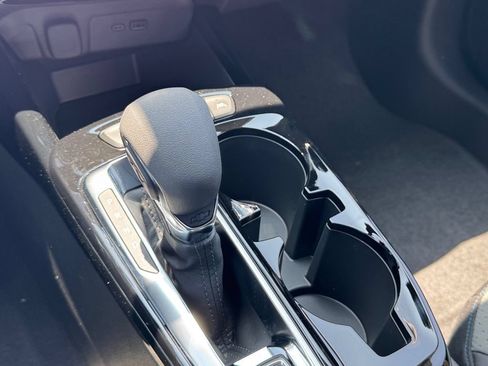 New 2026 Chevrolet Trax LT w/ Midnight Edition FWD image 19