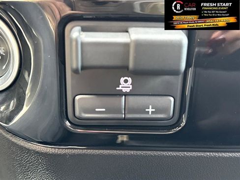 Used 2024 Chevrolet Silverado 2500 LT AWD/4WD image 25
