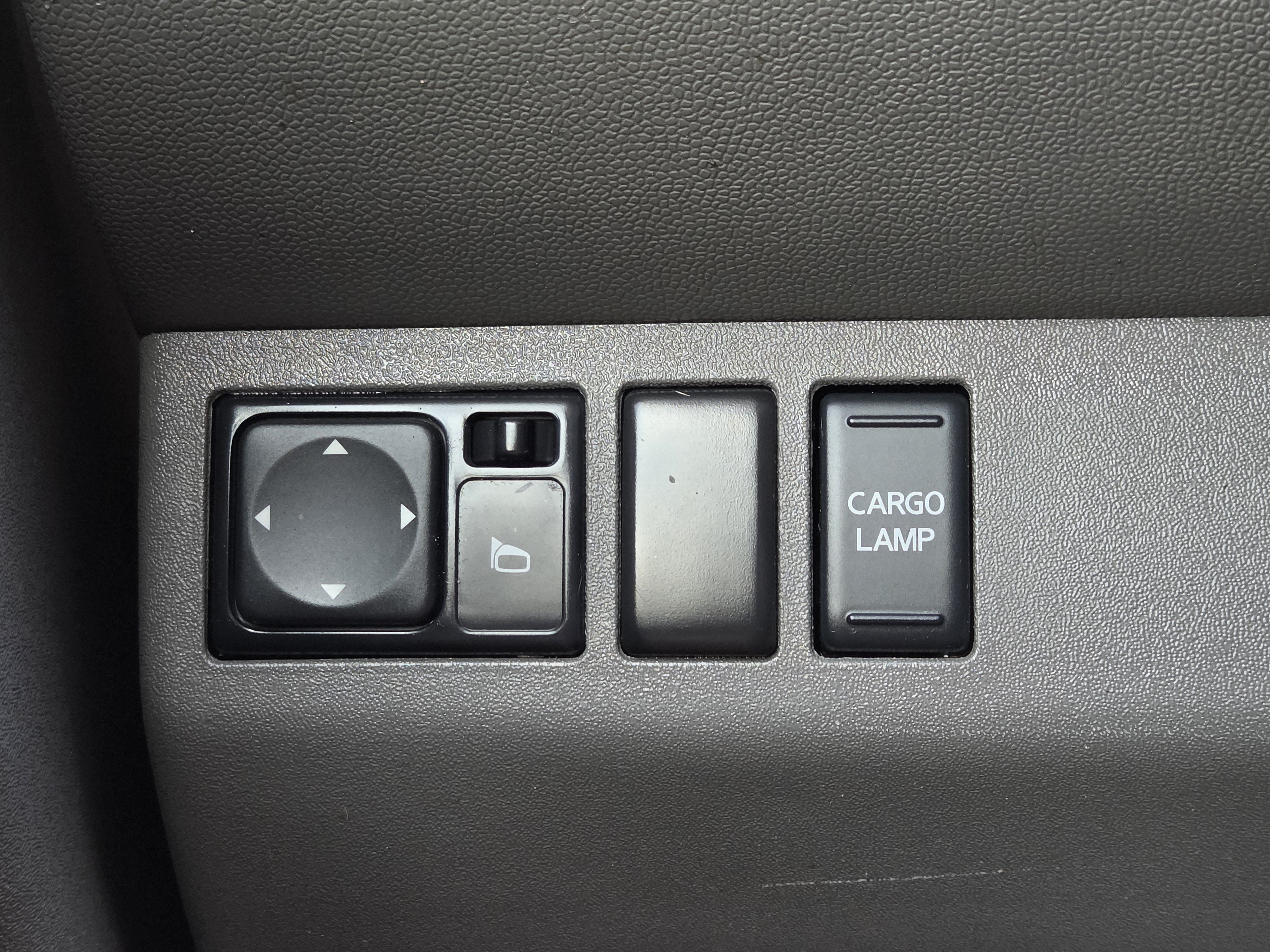 Used 2020 Nissan Frontier SV w/ Midnight Edition Floor Mats RWD image 19