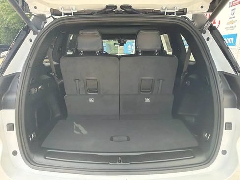 New 2026 Jeep Grand Cherokee L Limited AWD/4WD image 17