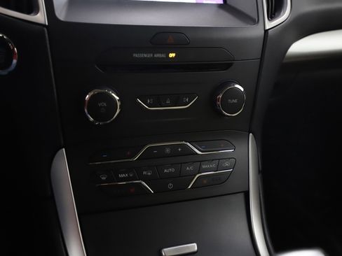 Used 2016 Ford Edge SEL w/ Equipment Group 201A image 22