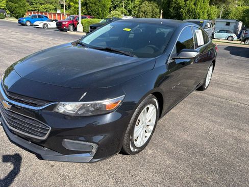 Used 2016 Chevrolet Malibu LT FWD image 9