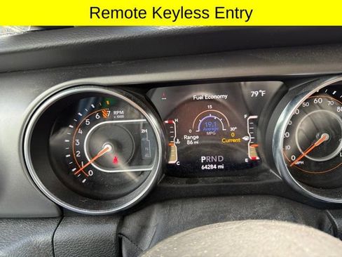 Used 2022 Jeep Wrangler Sport AWD/4WD image 15