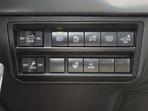 Used 2024 Toyota Tundra Platinum image 26